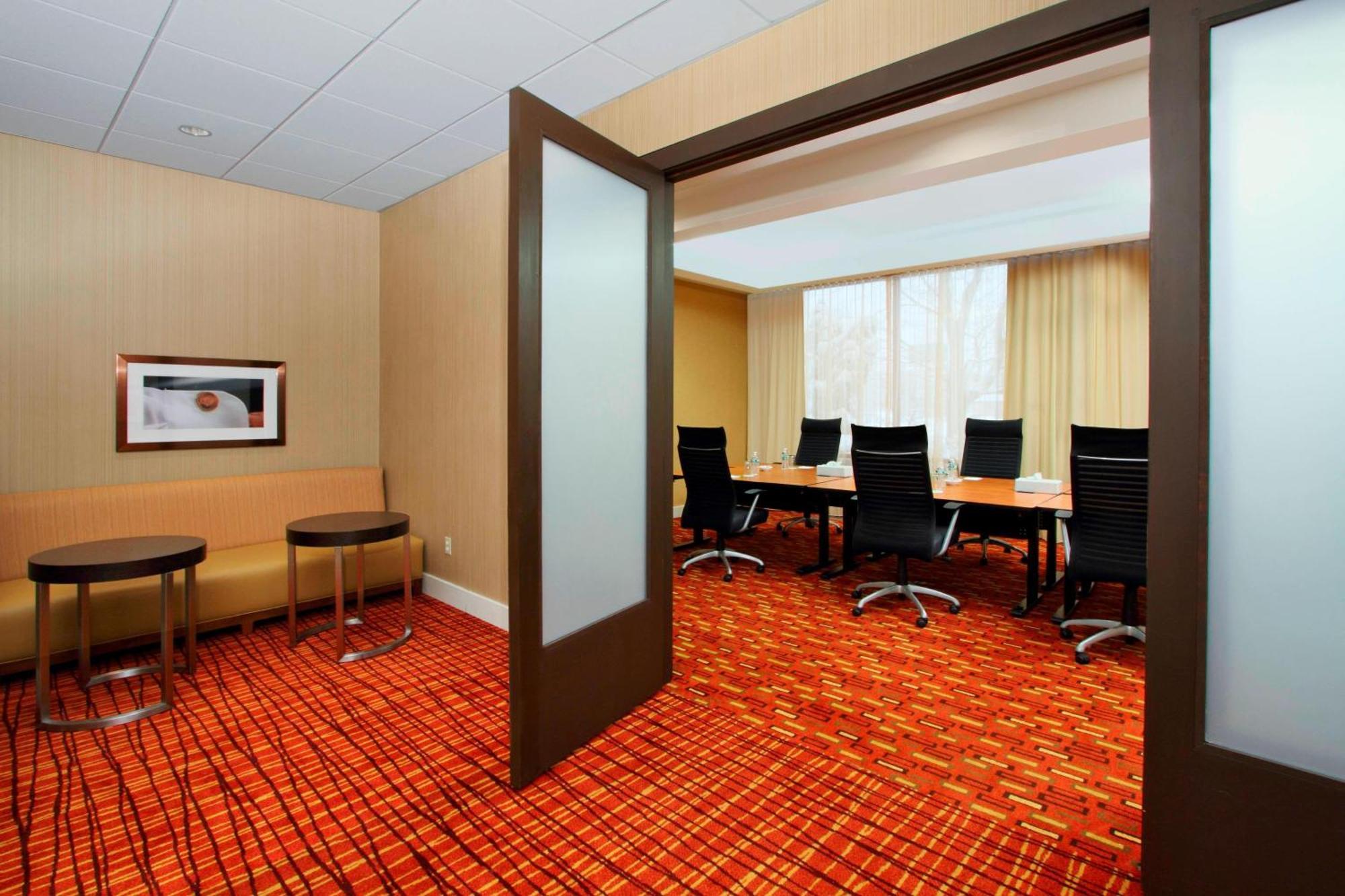 Courtyard By Marriott Lyndhurst/Meadowlands מראה חיצוני תמונה